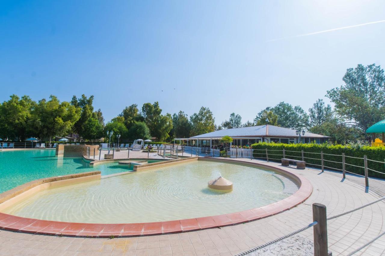 Camping Le Palme Marina Di Bibbona Eksteriør billede