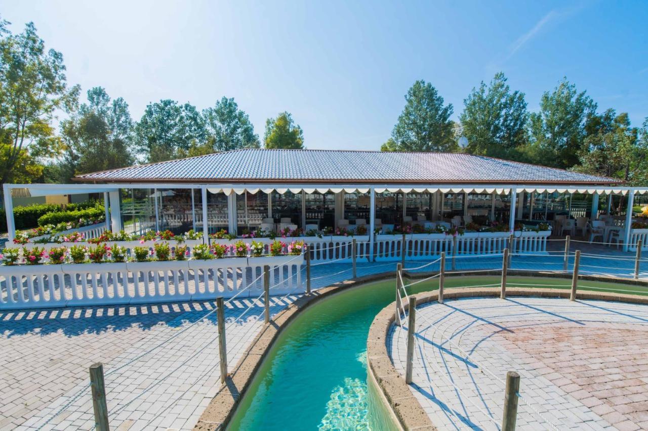 Camping Le Palme Marina Di Bibbona Eksteriør billede