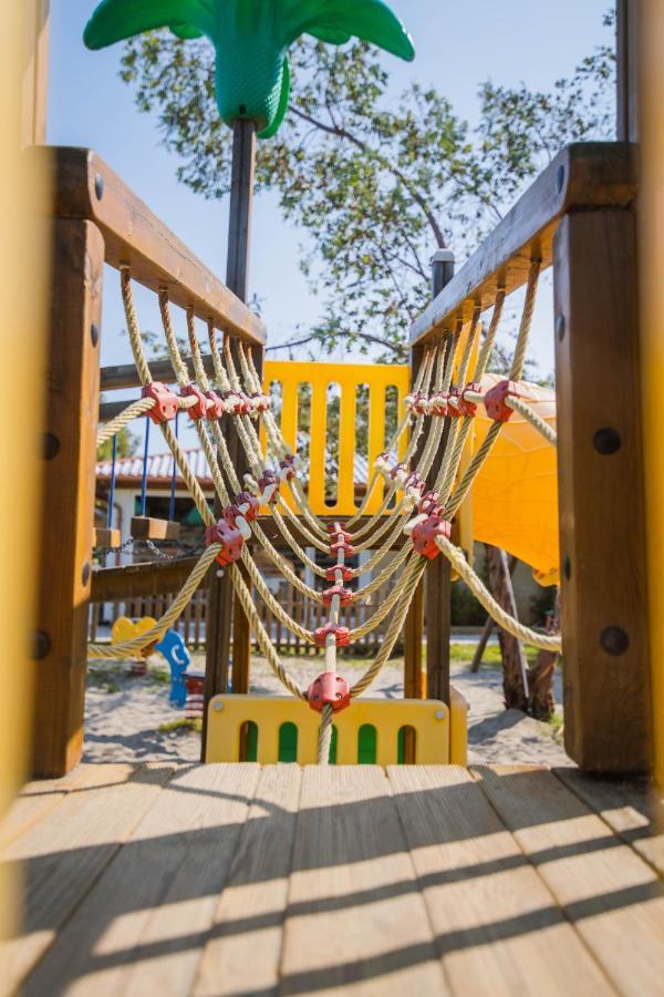 Camping Le Palme Marina Di Bibbona Eksteriør billede