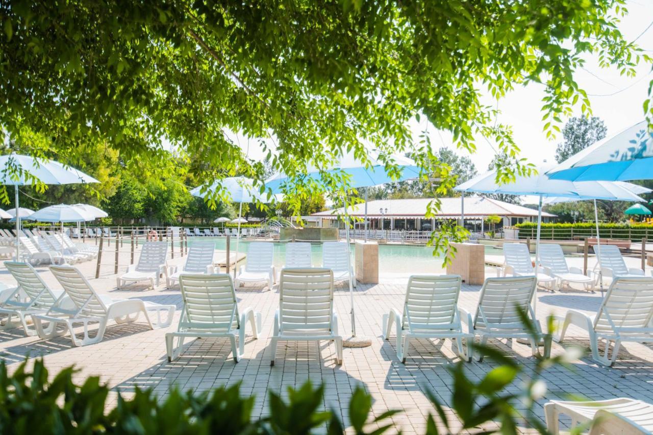 Camping Le Palme Marina Di Bibbona Eksteriør billede